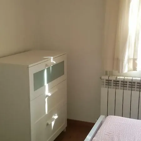 아파트 Bright Spacious Flat Close To The City Center *