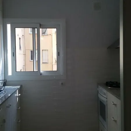 Apartment Bright Spacious Flat Close To The City Center