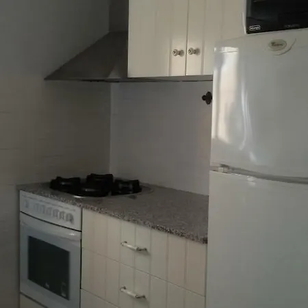 Apartment Bright Spacious Flat Close To The City Center *